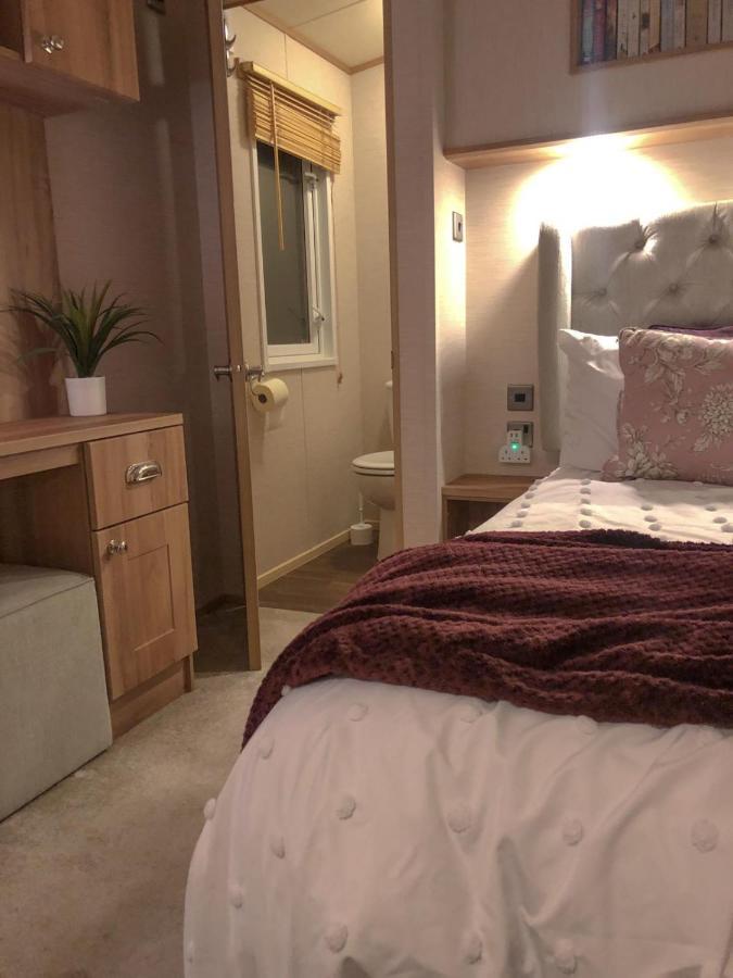 Norfolk Caravan Staycation Pet Friendly Belton with Browston Exterior foto