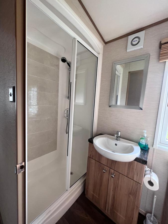 Norfolk Caravan Staycation Pet Friendly Belton with Browston Exterior foto